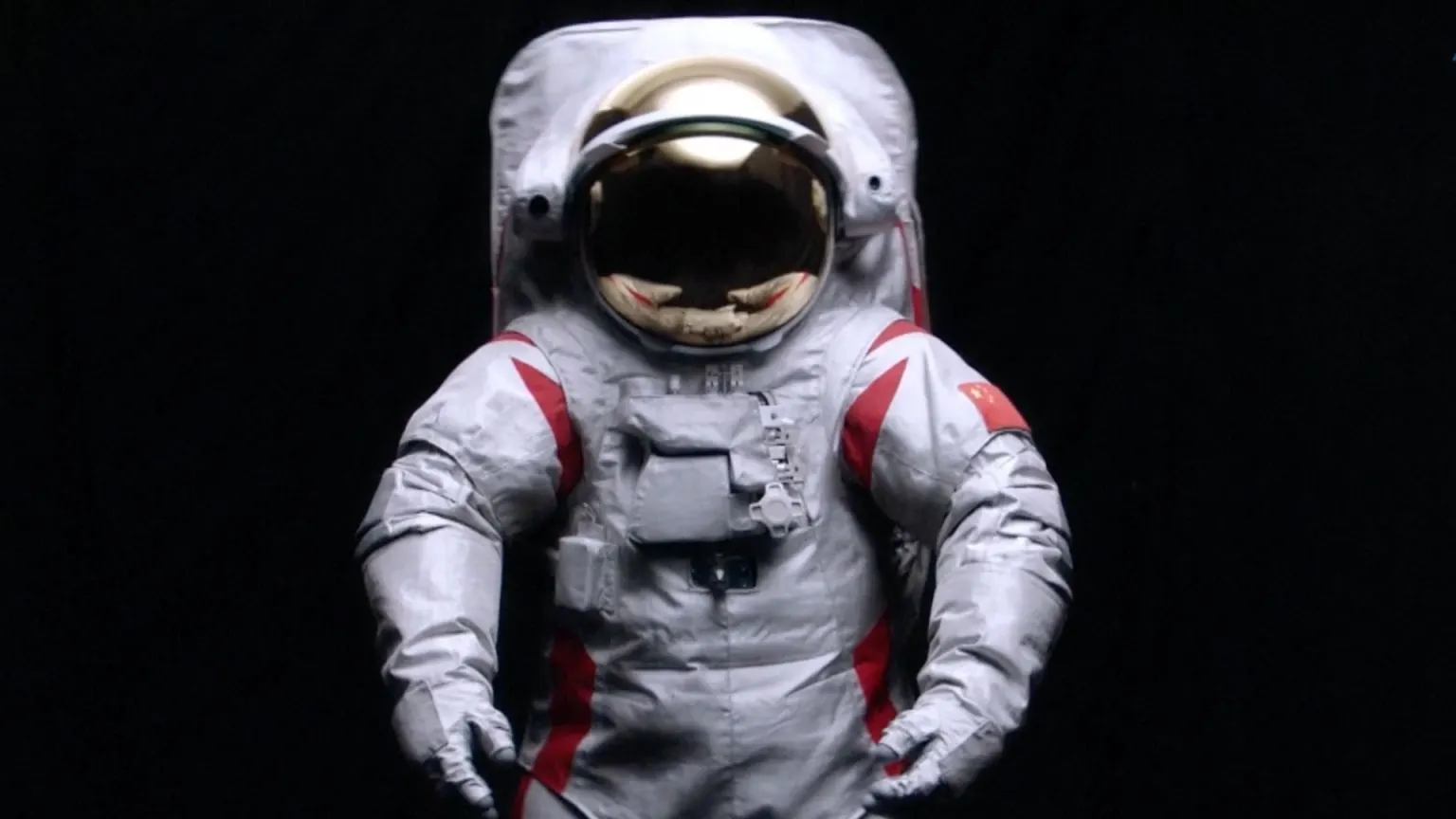 China unveils its high-tech lunar spacesuit