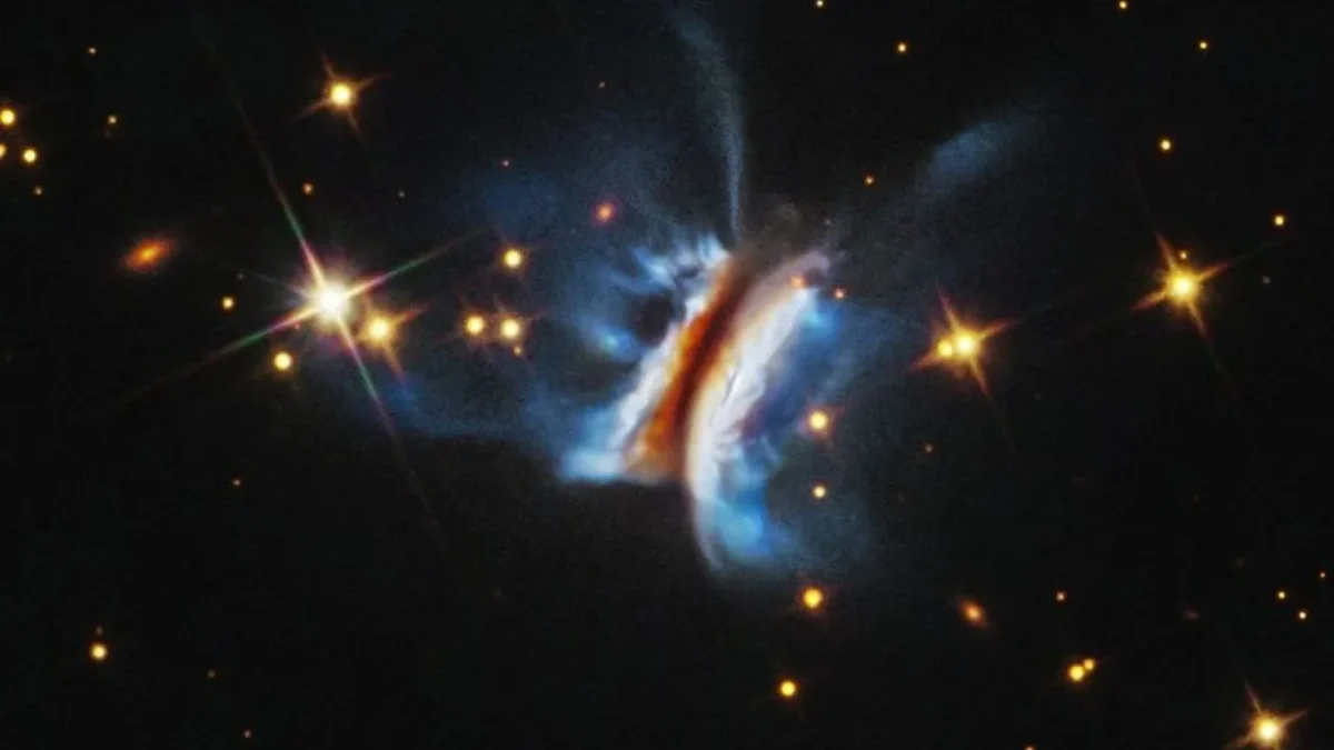 Hubble Captures largest Protoplanetary Disk ever Observed