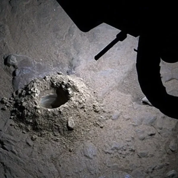 NASA’s Curiosity rover runs a rare nighttime test using LED lights on its robotic arm